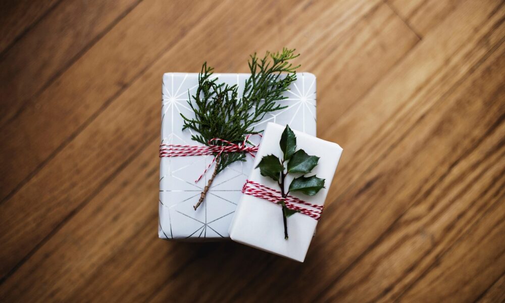 Shop Holiday Gifts on Facebook Marketplace’s New Showcase